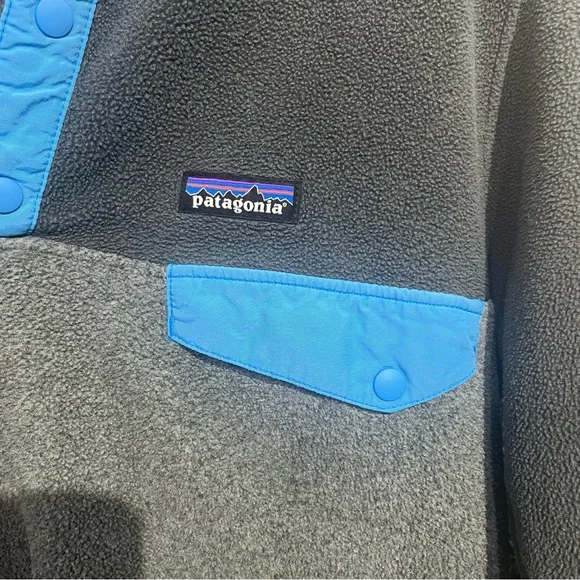 Patagonia Synchilla Men’s Gray and Blue Button Up Fleece Jacket Hood Size M - Picture 2 of 9